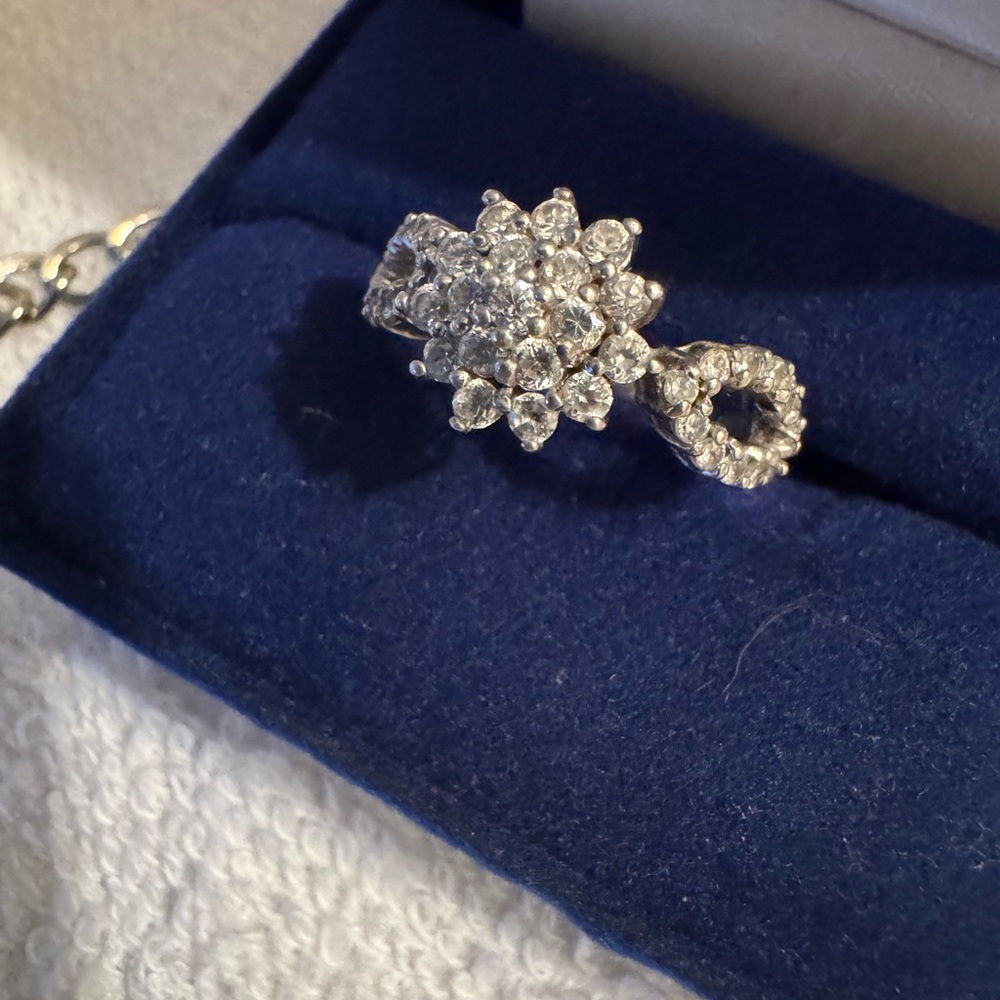 Camrose & Kross Jacqueline Kennedy Collection Ring – Vintage COA - Picture 4 of 13